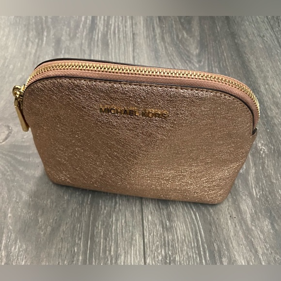 Michael Kors Leather Mettalic Rose Pink Travel Pouch Clutch Bag - Picture 3 of 15